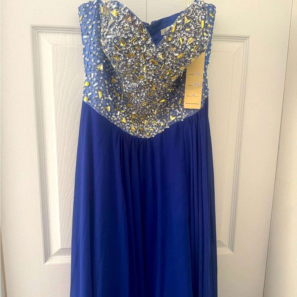 Sweetheart cut with Rhinestone Chiffon ballroom gown